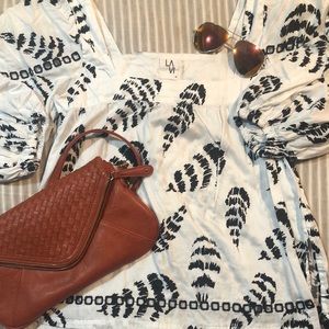 Super cute black and white summer top